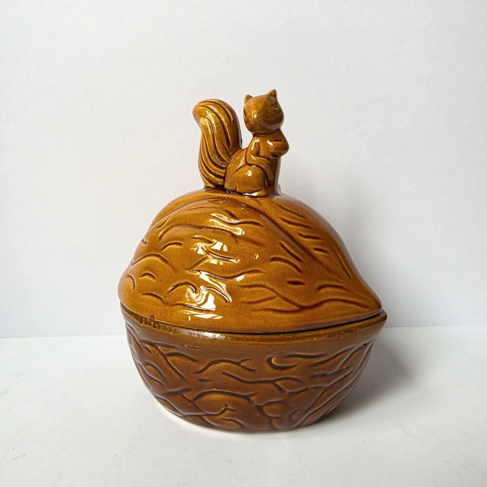 Vintage 1970s Ceramic Squirrel on Nest Walnut Candy Nut Dish Bowl W/Lid 8” Tall